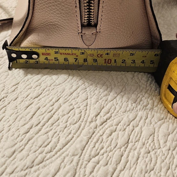 Kate Spade New York Pale Pink Leather Handle Bag/Crossbody Bag - Picture 4 of 15